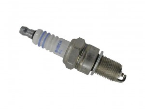 Свеча зажигания Bosch WR5DC+, для устройств Champion и двигателя Honda GX-160   арт.0242245552 - фото 1